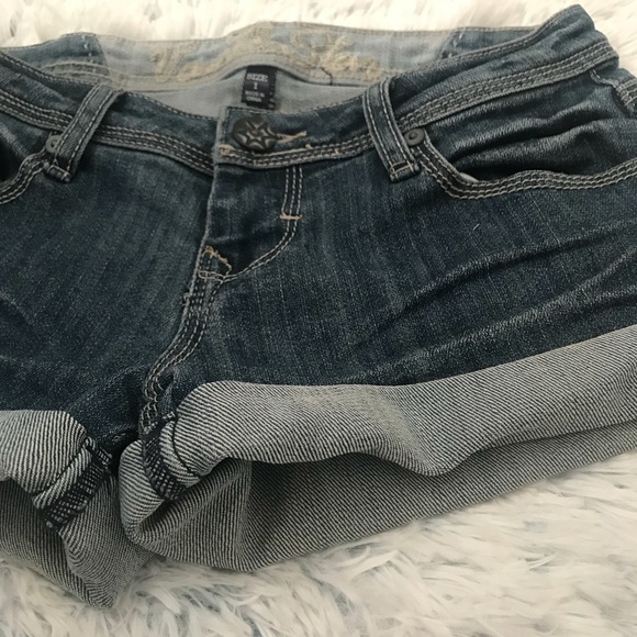 Vanilla star rolled up shorts - Picture 5 of 6